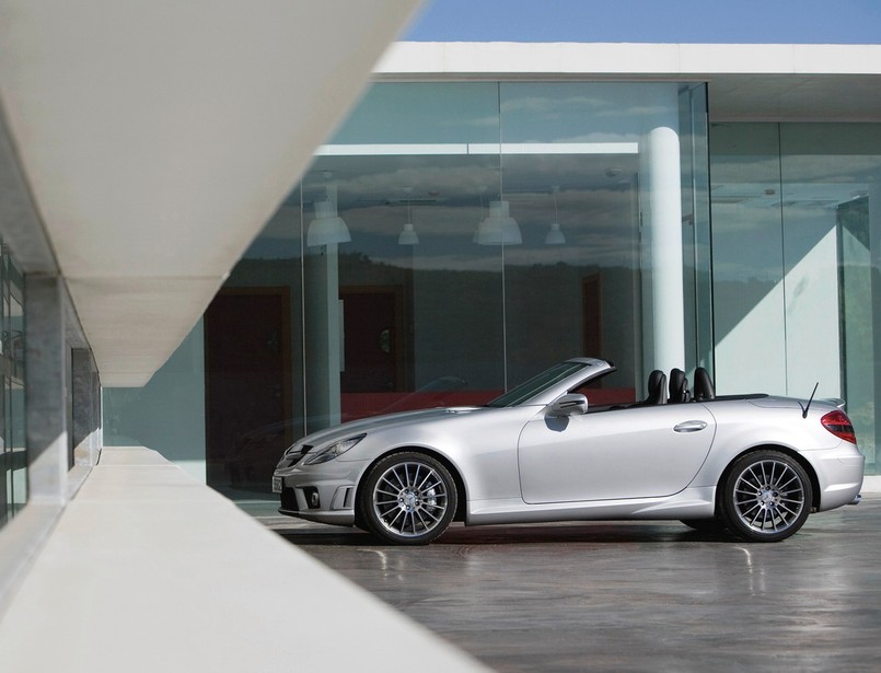 Nowy mercedes SLK 55 AMG na zdjęciach
