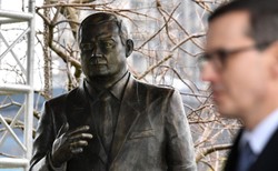 Pomnik prezydenta Lecha Kaczyńskiego odsłonięty w Batumi