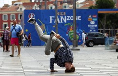 Euro 2016: Polscy kibice mogą mieć problem z noclegiem w Nicei. Brak wolnych miejsc w hotelach