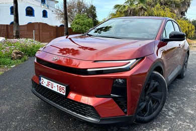 Nowy SUV Toyoty hitem w Polsce. Ma 224 KM i sprzedaje się w ciemno