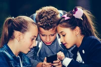 32% dzieci w wieku 7–14 lat zetknęło się z pornografią. Skutki widać w szkołach