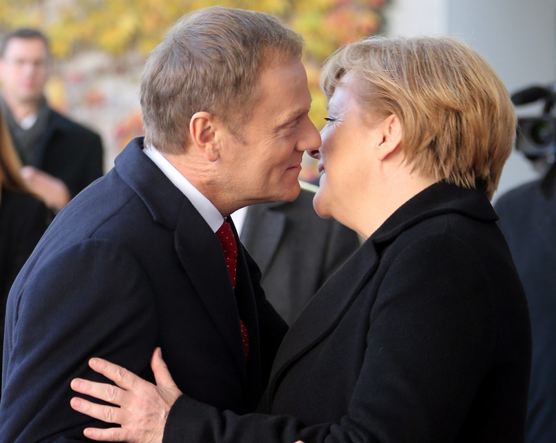 Donald Tusk został powitany w Berlinie przez Angelę Merkel, z którą ma dyskutować o unijnym budżecie na lata 2014-2020.