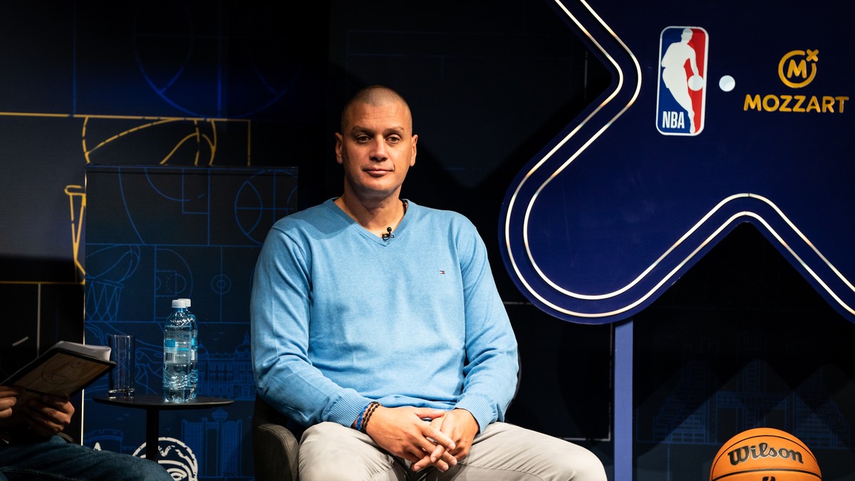 Larry O’Brien stigao u Beograd: Legendarni trofej NBA lige u društvu košarkaških velikana