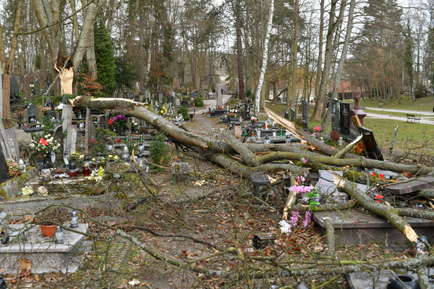 To jeszcze nie koniec wichur. RCB znów rozesłało alerty