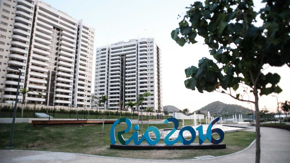 Niedoróbki wpisane są w naturę wiosek olimpijskich, ale ich skala w Rio de Janeiro może porażać jak prąd w zalanych apartamentach. Do igrzysk został tydzień, a niektórzy sportowcy w dalszym ciągu nie mają gdzie mieszkać. Usuwanie usterek na czas to pierwsza konkurencja olimpijska Rio 2016.