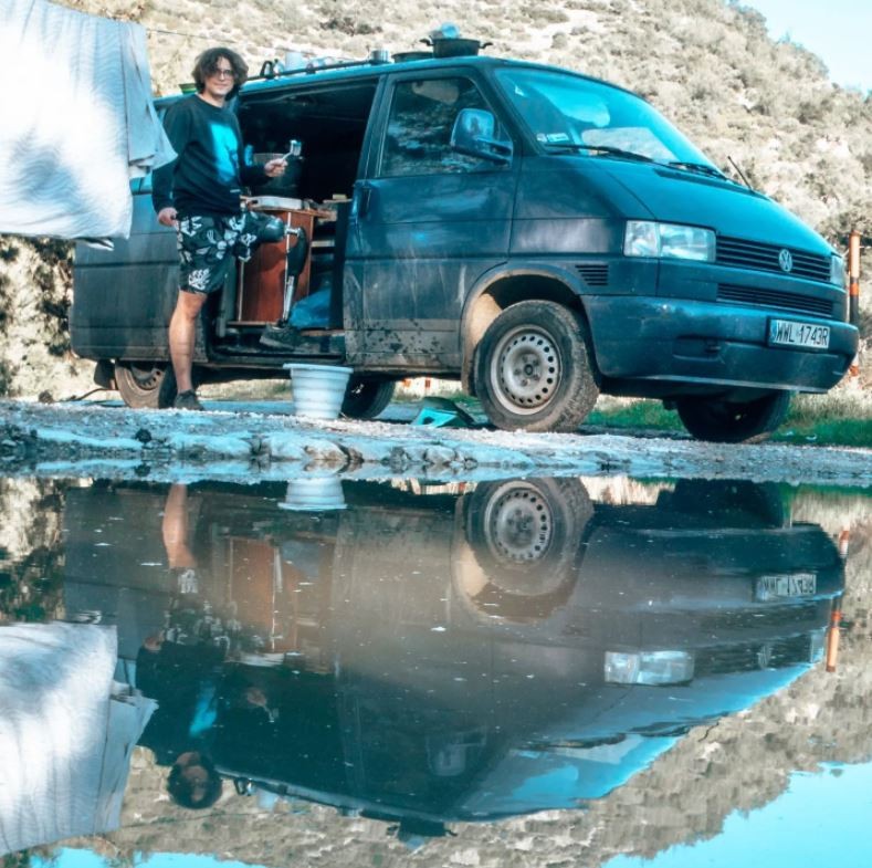 Volkswagen T4 jest mniejszy od większości busów przerabianych na campervany