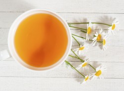 Rumianek kontra rak. Siła herbaty ziołowej