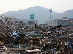 Japończycy zrzucą się na odbudowę kraju?