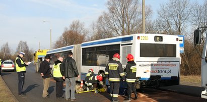 Ciężarówka staranowała autobus