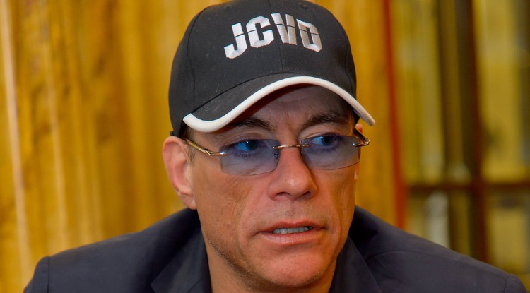 Jean-Claude Van Damme-nak nincs könnyű dolga a gyerekeivel