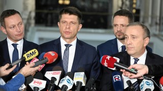 Część senatorów PO apeluje do Schetyny o przywrócenie do partii trzech wykluczonych posłów