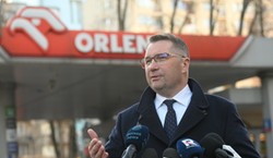 Szczere wyznanie Czarnka o fotowoltaice na własnym dachu: Myślę o tym, czy mi się nie zapali