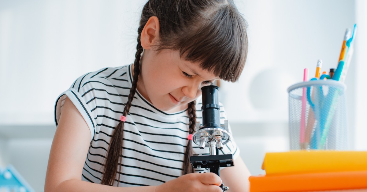 Córka zapytała, ile jest liści na drzewie. Zrozumiałem, że mam dwa wyjścia. I wybrałem to trudniejsze