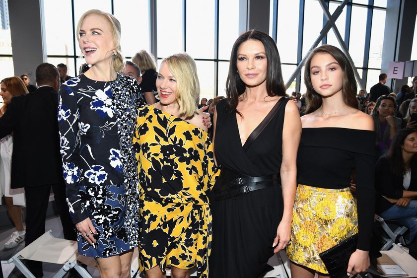 Carys Douglas i Catherine Zeta-Jones na Fashion Weeku w Nowym Jorku