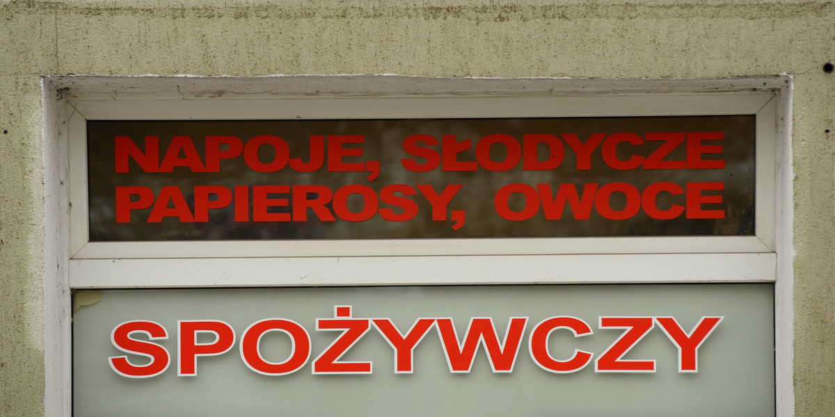 Przyjęta w 2014 roku unijna dyrektywa tytoniowa z 2014 roku wprowadza wiele zmian w obrocie papierosami i wyrobami tytoniowymi. Jedną z nich jest zakaz sprzedaży papierosów z aromatem charakterystycznym (w tym mentolowym) po 20 maja 2020 roku.