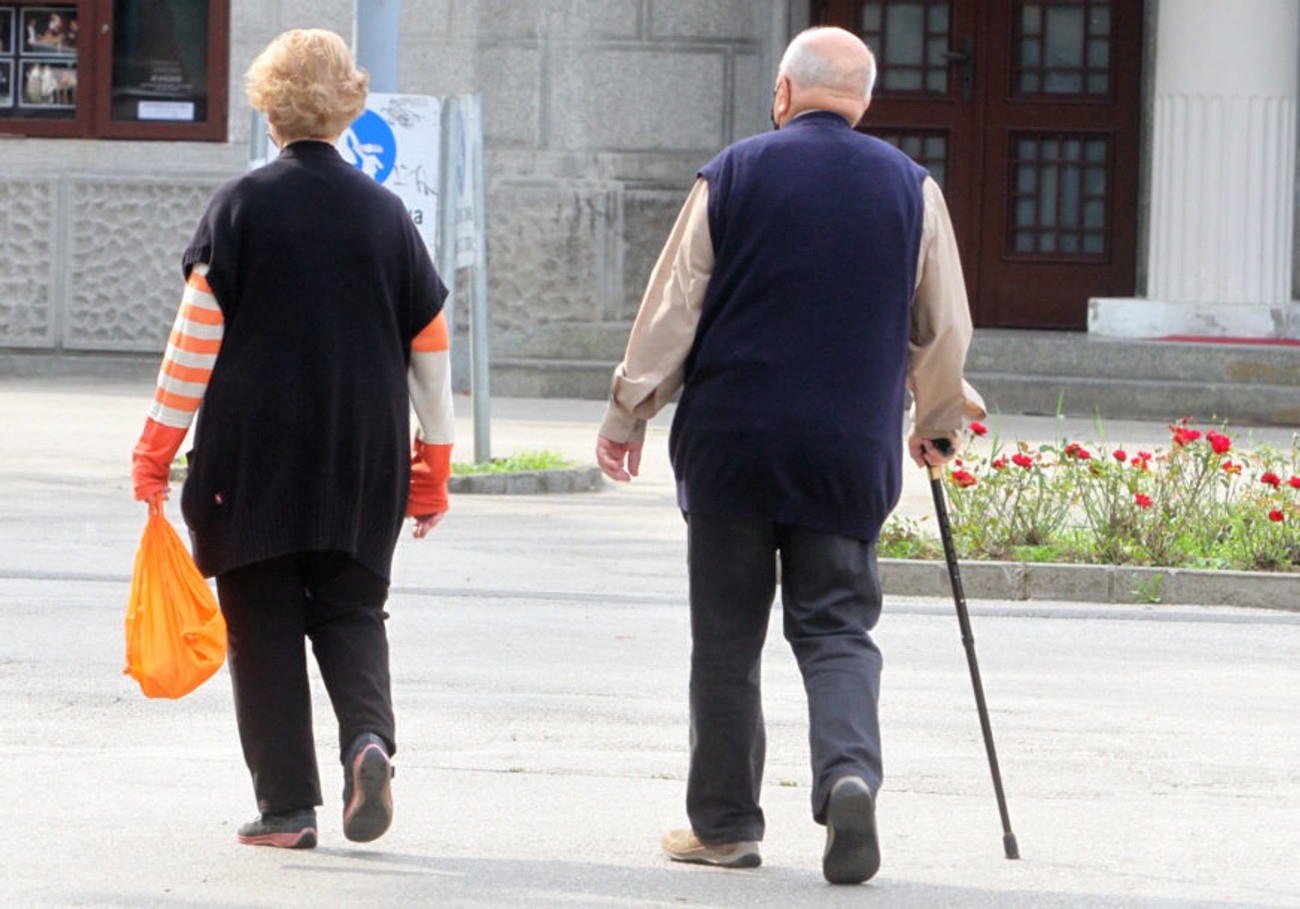 Evo kako da pokrijete troškove lečenja dok vam ne stigne prva penzija! Ovaj papir "otvara sva vrata": Dobija se u Fondu Pio