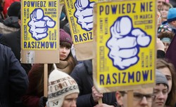 Po cichu zniesiono funkcjonowanie działającej przy rządzie Rady do spraw Przeciwdziałania Dyskryminacji Rasowej