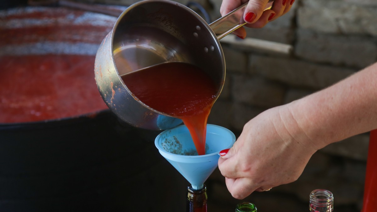 Domaći sok od paradajza sa paprikom