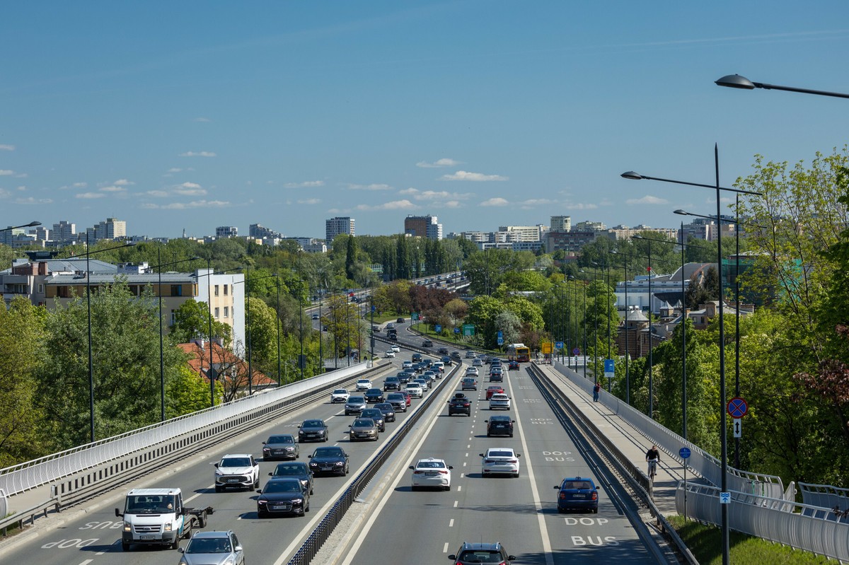Co dalej z autami spalinowymi? Zaskakujący zwrot giganta motoryzacyjnego
