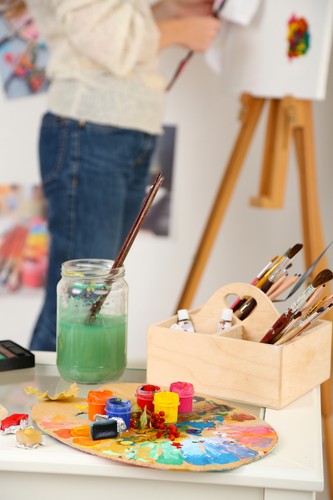 Przyszli artyści i architekci zapłacą najwięcej. Zgodnie z rozporządzeniem, jeżeli rekrutacja polega na sprawdzeniu umiejętności artystycznych lub predyspozycji architektonicznych opłata może wynosić nawet 150 zł.