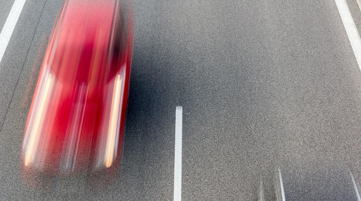 Debrecenben egy BMW és egy Audi sofőrje mérkőzött meg egymással a közúton / Fotó: Shutterstock