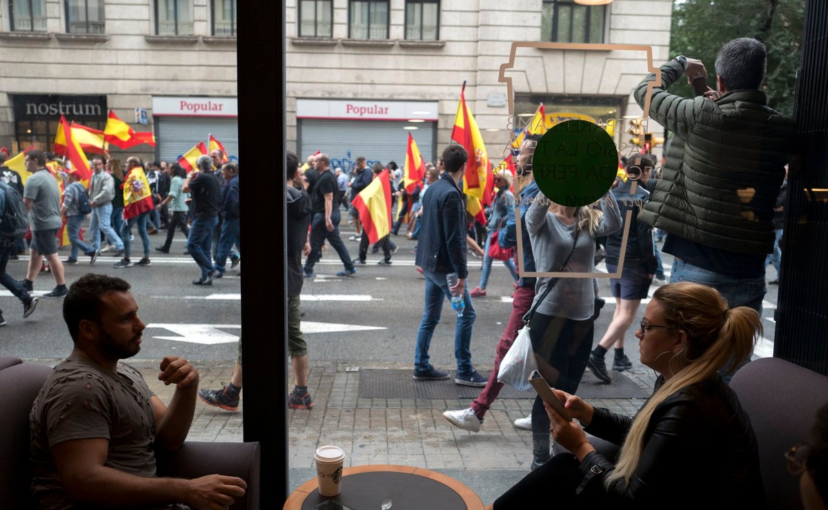 Zwrócił uwagę na inne "zapalne punkty", jakimi są według niego Korsyka we Francji, Flandria w Belgii czy Padania we Włoszech.