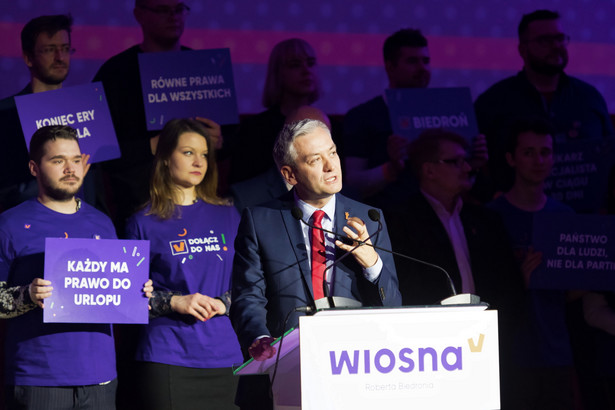 Lider partii Wiosna Robert Biedroń podczas konwencji regionalnej partii w Białymstoku