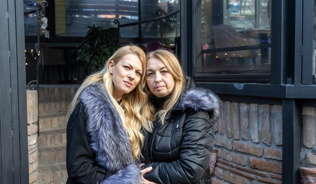 Kristina Đurić sa majkom  i Snežanom