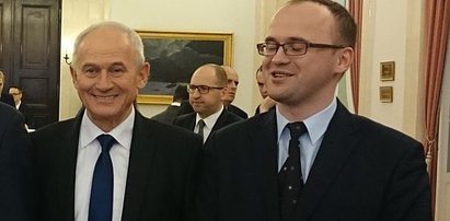 Minister spada na dno, więc umacnia synów!