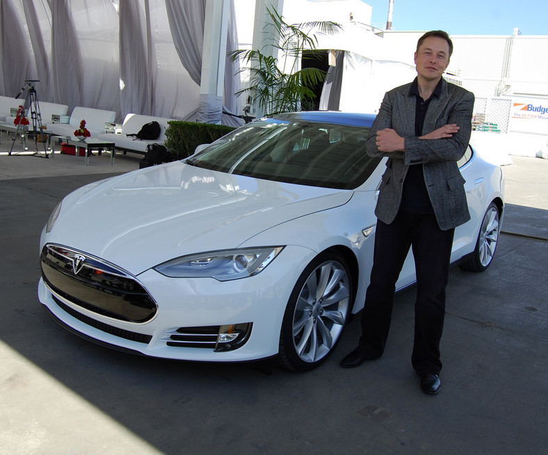 Elon Musk w Tesla Factory, Fremont (CA, USA)