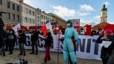 "Stop segregacji sanitarnej". Przez Białystok przeszli przeciwnicy przymusowych szczepień [ZDJĘCIA]