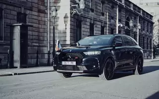 DS 7 Crossback E-Tense 4x4 – hybryda nie musi być nudna