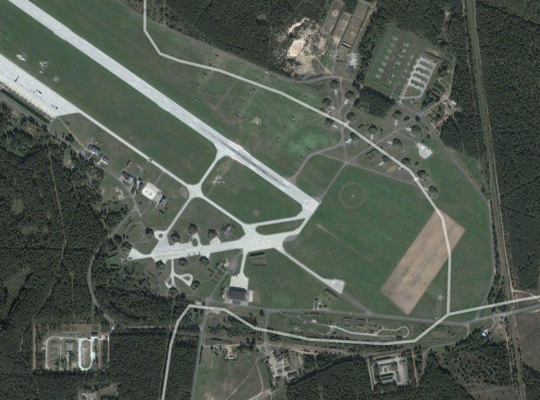 Pilot samolotu CASA podchodził do lądowania dwa razy