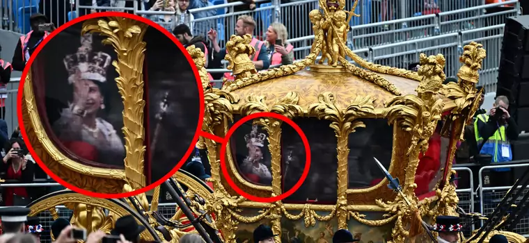 Hologram królowej Elżbiety II machał do Londyńczyków z 260-letniej karocy. W środku nie było nikogo