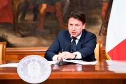 Włoski rząd rzuca na rynek setki miliardów euro. "Siła ognia" ma pomóc gospodarce