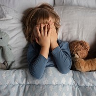 7 éves fiam minden éjjel sírva, ordítva ébred fel, mit tehetek? Az orvos válaszol