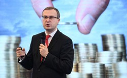 Paweł Borys: Obniżyliśmy sobie pensje w PFR. Nie ma planu sięgnięcia po oszczędności Polaków