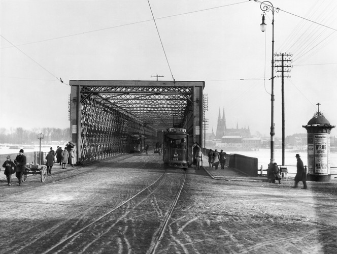 W warszawskim Domu Spotkań z Historią mozna oglądać wystawę unikalnych zdjęć stolicy z czasów okupacji niemieckiej podczas I Wojny Światowej