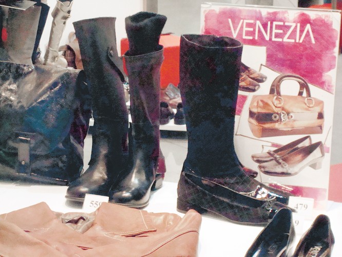 Kupili kozaczki za całe 600 zł