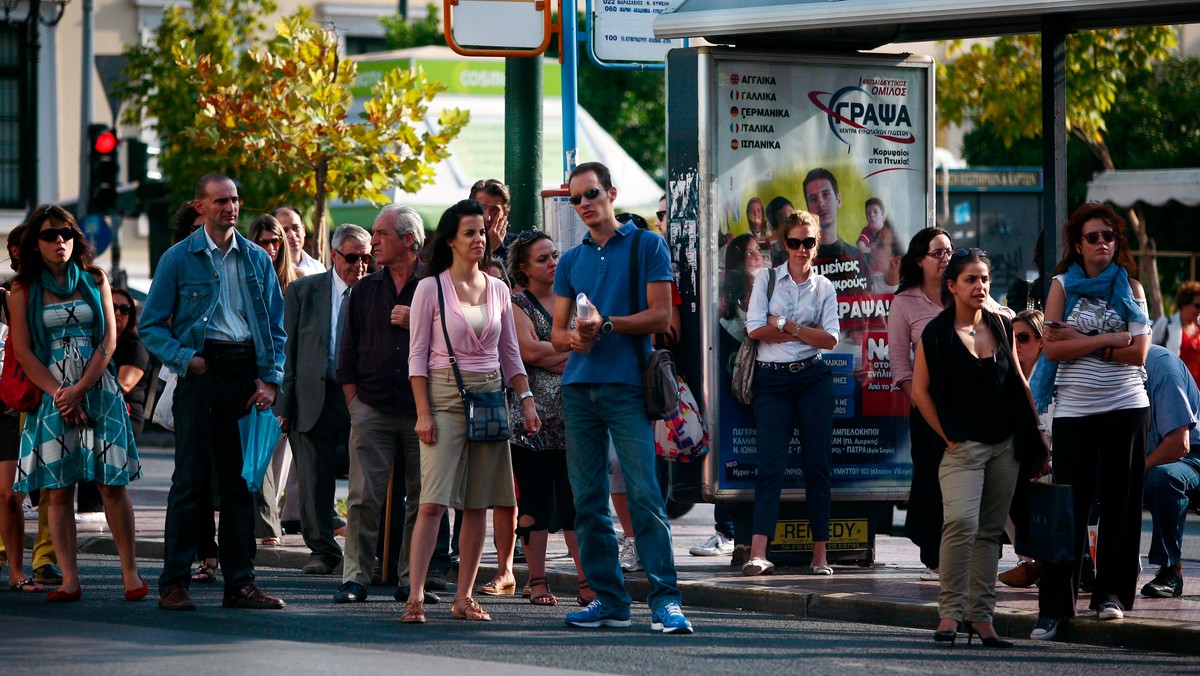 Dzisiejszy dzień jest drugim dniem strajku pracowników transportu publicznego w Atenach. Nie jeździ metro, autobusy i trolejbusy. Pracownicy protestują przeciwko coraz twardszej polityce oszczędnościowej rządu i zakładanym redukcjom zatrudnienia.