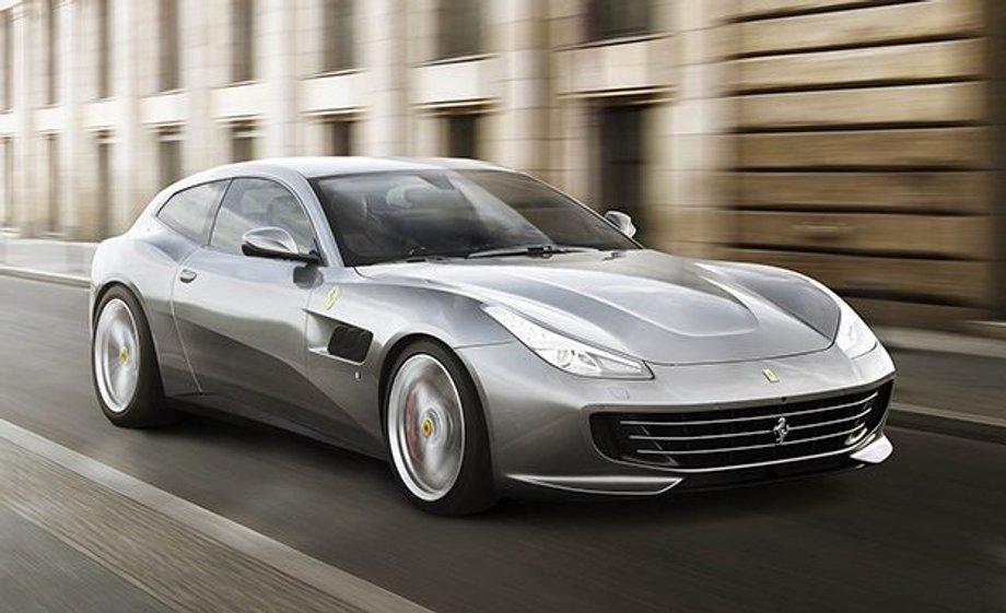 W Paryżu zobaczymy też premierowe Ferrari GTC4 Lusso