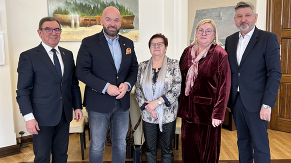 Rozmowy władz miasta ze związkowcami okazały się owocne. 