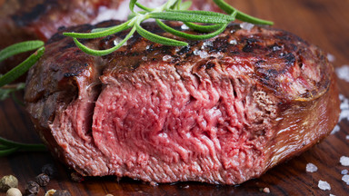 Jesz codziennie czerwone mięso? Możesz tego pożałować