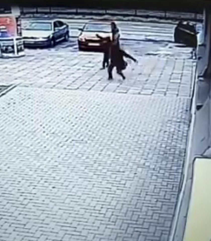 Brutalny Napad Na Bezbronną Staruszkę W Krakowie Jest Nagranie 1146