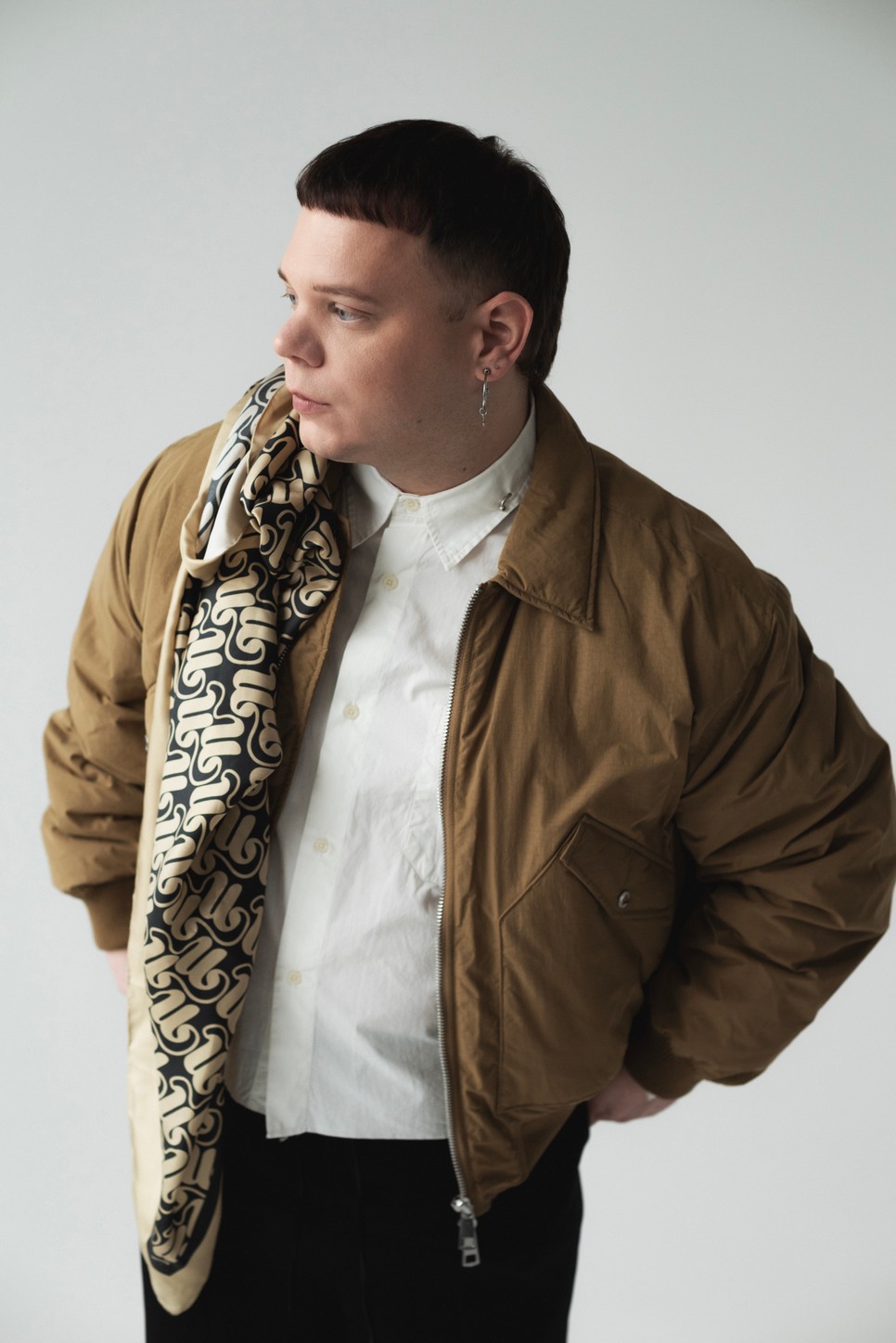 Csalár Bence gyakornokként kezdte pályafutását Simonovics Ildikó (művészettörténész, szakmuzeológus) mellett, de azóta már számos területen kipróbálta magát