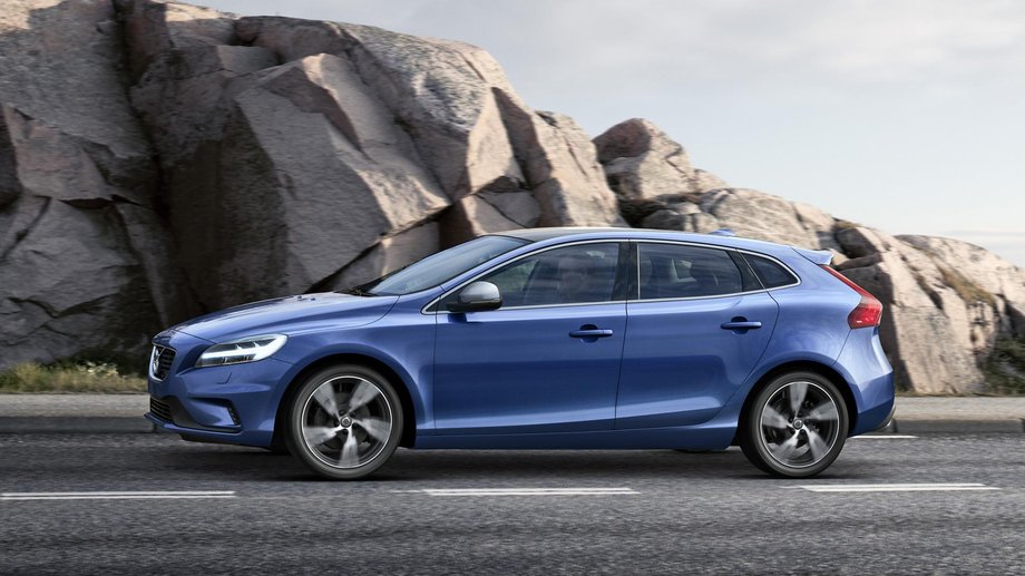 9. Volvo V40