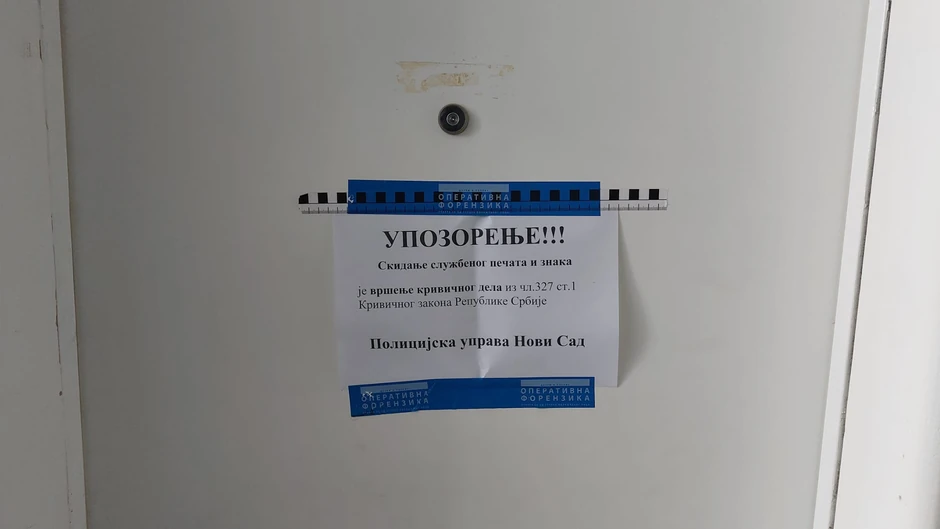 Zapečaćena vrata stana