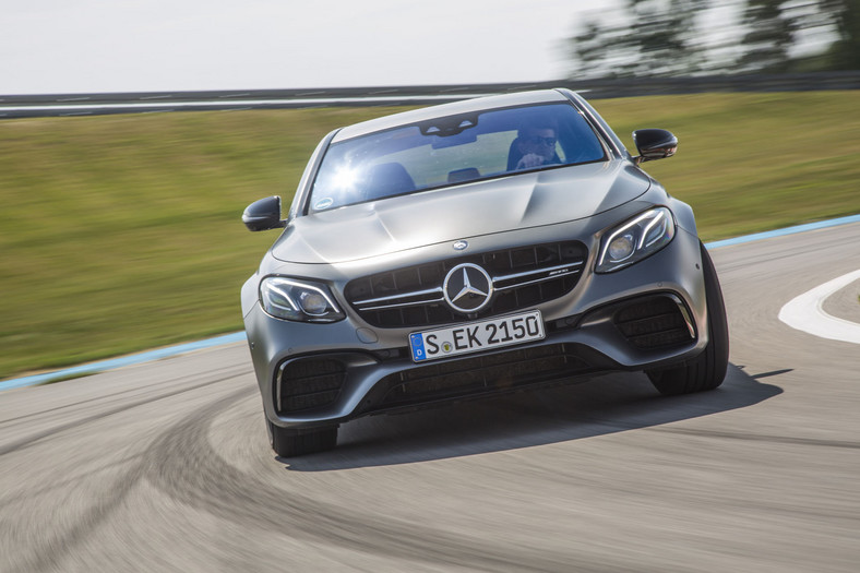 Mercedes-AMG E 63 S 4Matic+ - sportowiec o niewiarygodnych talentach