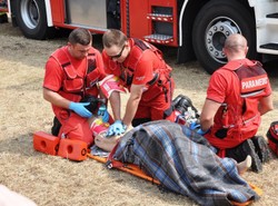 Młodzi kierowcy wiozą śmierć! Oto dowody z ukrytej kamery