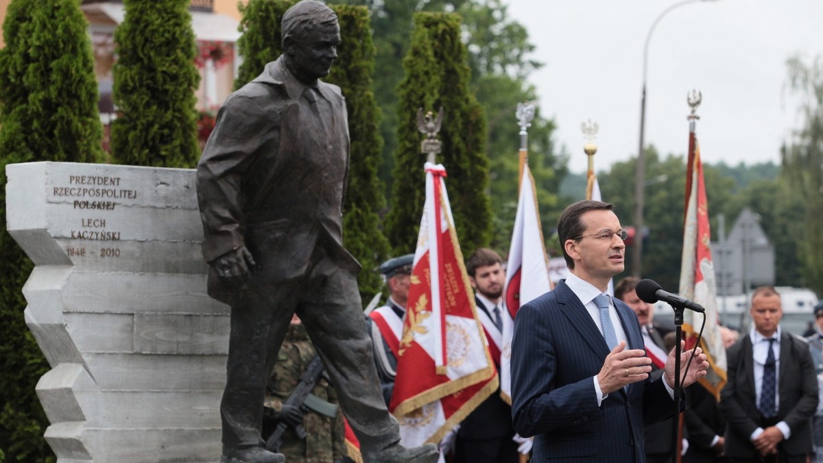 Kraśnik: błędny napis na smoleńskim pomniku poprawiony